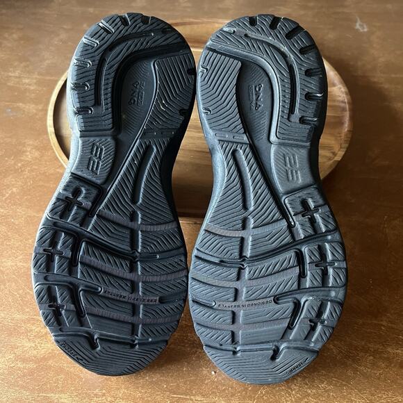 Brooks Adrenaline GTS 23 Supportive Women's Size 8 Oreo Running Sneakers Shoes - Picture 12 of 16